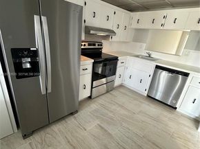 3571 Inverrary Dr 202, Lauderhill FL 33319