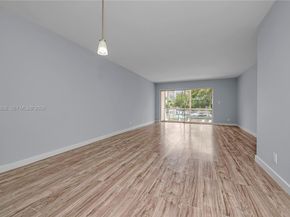 3571 Inverrary Dr 202, Lauderhill FL 33319