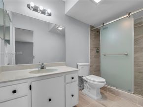 3571 Inverrary Dr 202, Lauderhill FL 33319