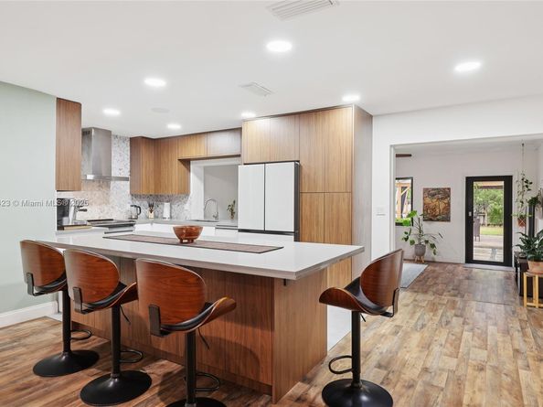 Undisclosed Address #A11876423, Hollywood FL 33021