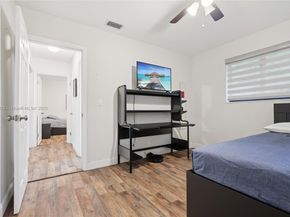 Undisclosed Address #A11876423, Hollywood FL 33021