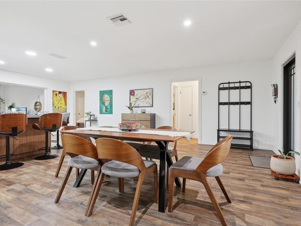 Undisclosed Address #A11876423, Hollywood FL 33021