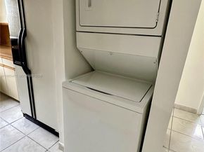 2582 W 56th St 201, Hialeah FL 33016