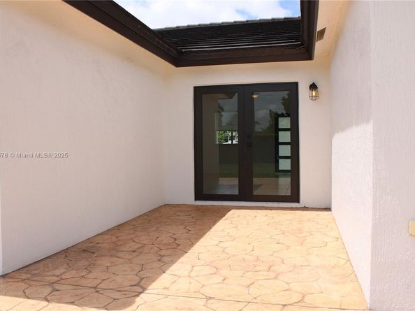 16266 SW 303rd Ln, Homestead FL 33033
