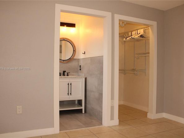 16266 SW 303rd Ln, Homestead FL 33033