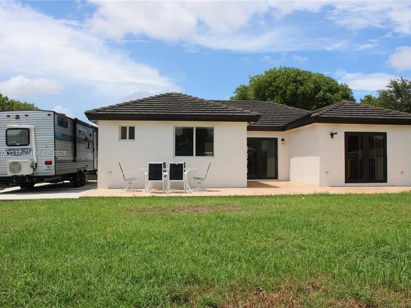 16266 SW 303rd Ln, Homestead FL 33033