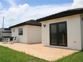 16266 SW 303rd Ln, Homestead FL 33033