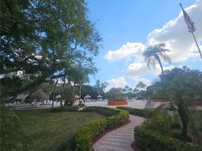 3190 Holiday Springs Blvd 4111, Margate FL 33063