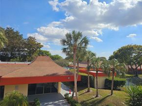 3190 Holiday Springs Blvd 4111, Margate FL 33063