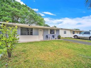 7021 SW 19th Pl, North Lauderdale FL 33068