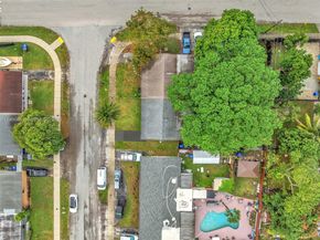 7021 SW 19th Pl, North Lauderdale FL 33068