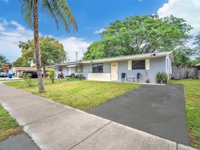7021 SW 19th Pl, North Lauderdale FL 33068