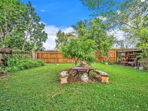 7021 SW 19th Pl, North Lauderdale FL 33068