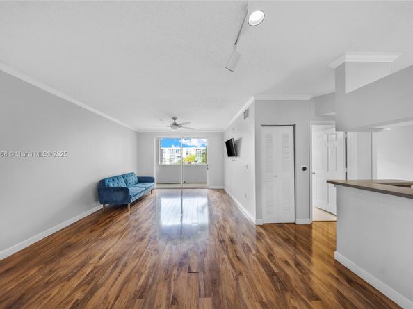 17125 N Bay Rd 3301, Sunny Isles Beach FL 33160