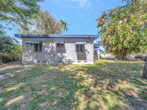 890 NE 138th St, North Miami FL 33161