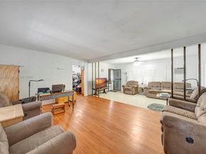 890 NE 138th St, North Miami FL 33161