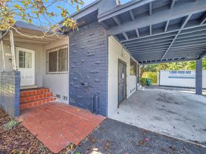 890 NE 138th St, North Miami FL 33161