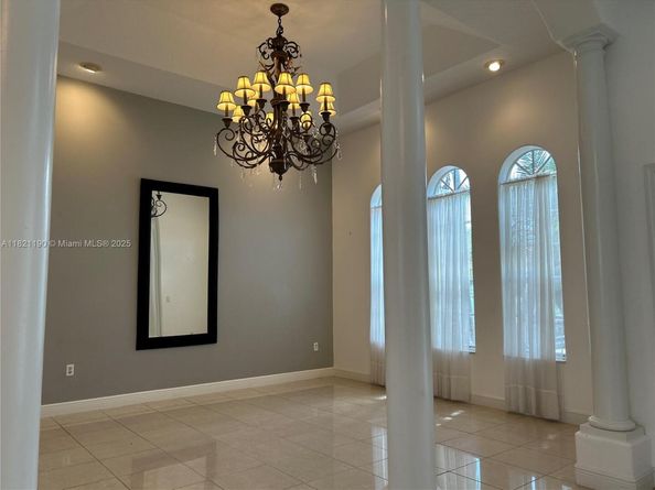 2640 Fairways Dr, Homestead FL 33035