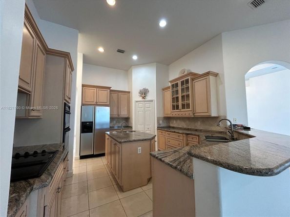 2640 Fairways Dr, Homestead FL 33035