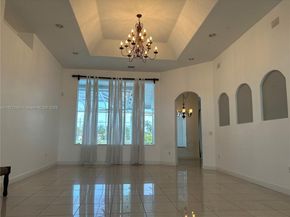 2640 Fairways Dr, Homestead FL 33035