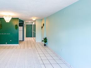 7620 Carlyle Ave 205, Miami Beach FL 33141