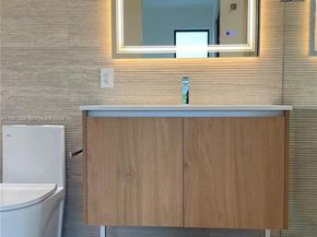 1700 NE 18th St, Fort Lauderdale FL 33305