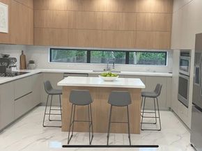 1700 NE 18th St, Fort Lauderdale FL 33305