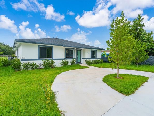 17377 NW 22nd Ave, Miami Gardens FL 33056