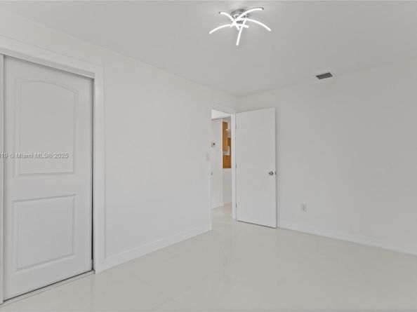 1524 SW 32 Ct, Fort Lauderdale FL 33315