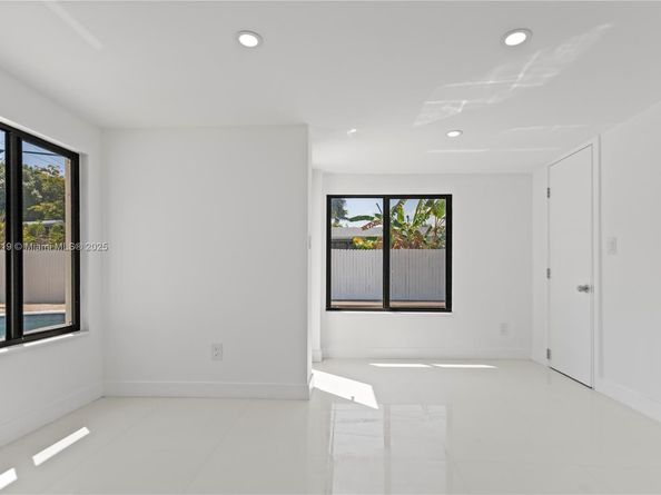 1524 SW 32 Ct, Fort Lauderdale FL 33315