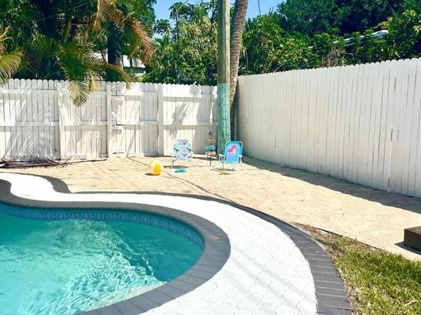 1524 SW 32 Ct, Fort Lauderdale FL 33315