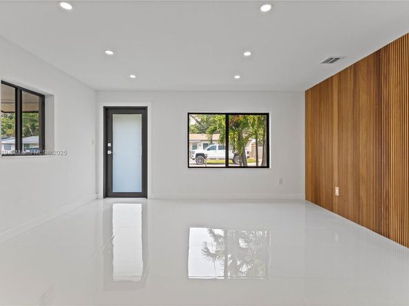 1524 SW 32 Ct, Fort Lauderdale FL 33315