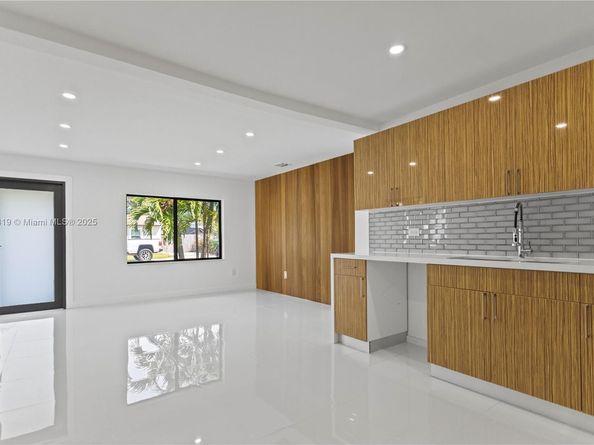 1524 SW 32 Ct, Fort Lauderdale FL 33315