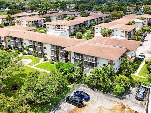 16900 NE 14th Ave 204, Miami FL 33162