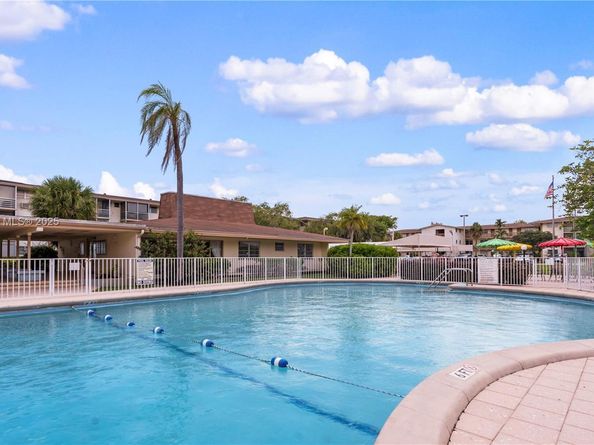 16900 NE 14th Ave 204, Miami FL 33162