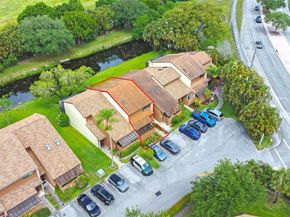 4159 SW 87th Ter, Davie FL 33328