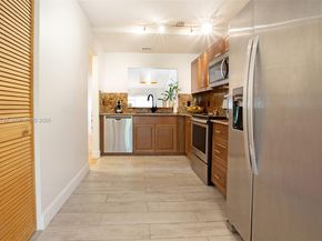 4159 SW 87th Ter, Davie FL 33328