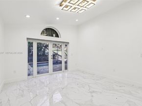 13467 NW 6th Dr, Plantation FL 33325