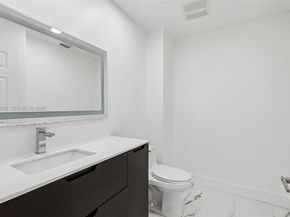 13467 NW 6th Dr, Plantation FL 33325