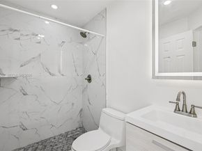 13467 NW 6th Dr, Plantation FL 33325