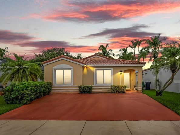 17482 SW 143rd Pl, Miami FL 33177