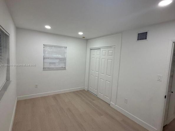 Undisclosed Address #A11885210, Hollywood FL 33023