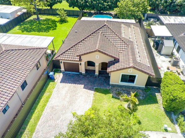 11846 SW 228th Ln, Miami FL 33170