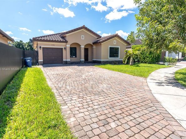 11846 SW 228th Ln, Miami FL 33170