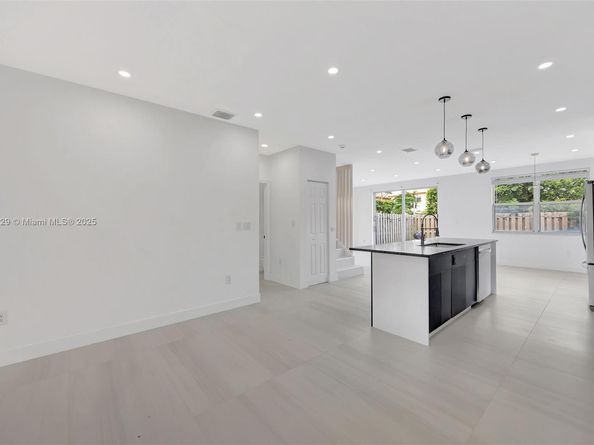 964 NE 41st Pl, Homestead FL 33033