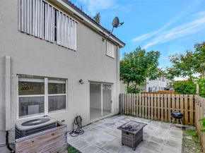 964 NE 41st Pl, Homestead FL 33033