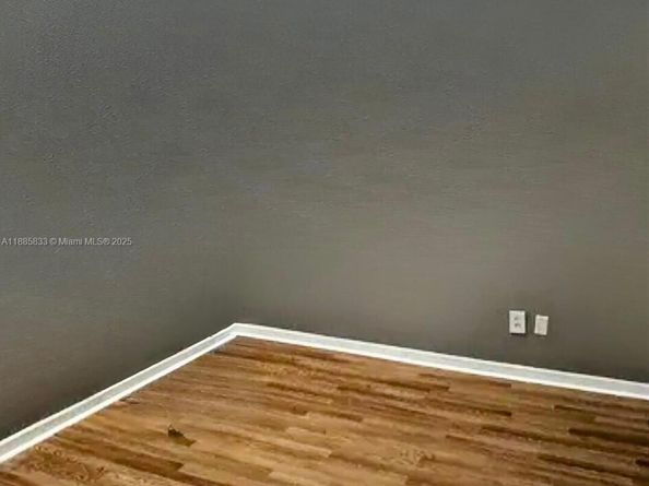 5164 S University Dr, Davie FL 33328