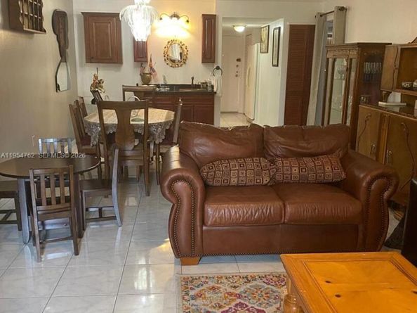 16750 NE 10th Ave 214, North Miami Beach FL 33162