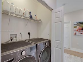 616 SE 37th Ter, Homestead FL 33033