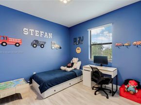 616 SE 37th Ter, Homestead FL 33033